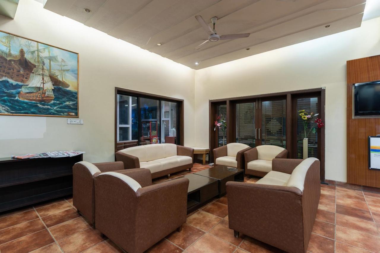 Capital O 47539Capital O Umbergaon Club Hotel Umargam Luaran gambar