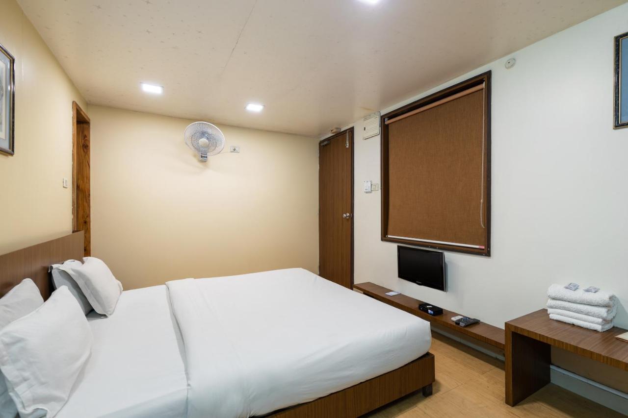 Capital O 47539Capital O Umbergaon Club Hotel Umargam Luaran gambar